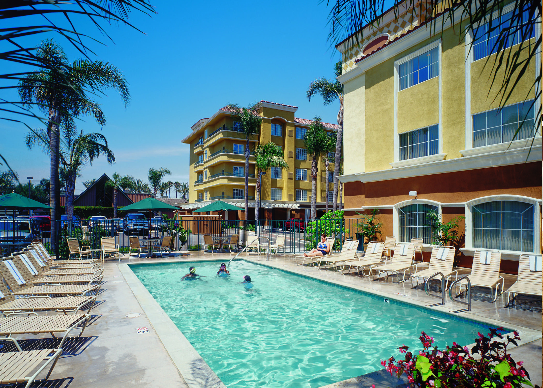 Anaheim Portofino Inn & Suites Zewnętrze zdjęcie