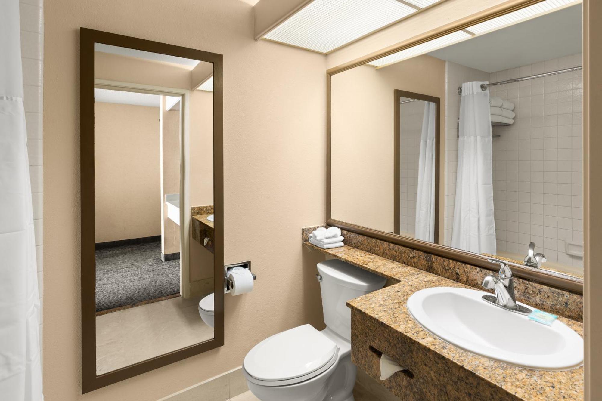 Anaheim Portofino Inn & Suites Zewnętrze zdjęcie