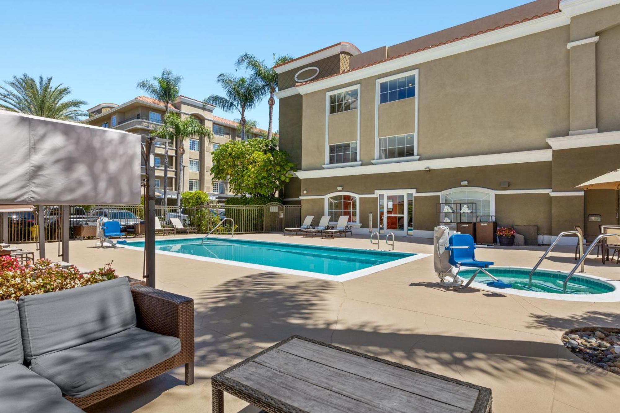 Anaheim Portofino Inn & Suites Zewnętrze zdjęcie